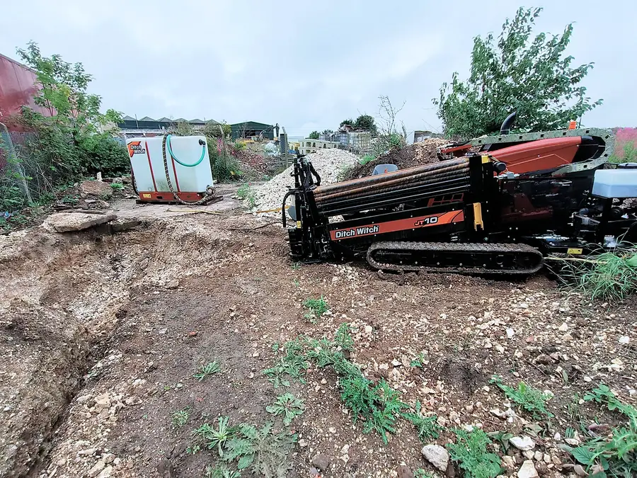 Directional drilling rig on the cable route