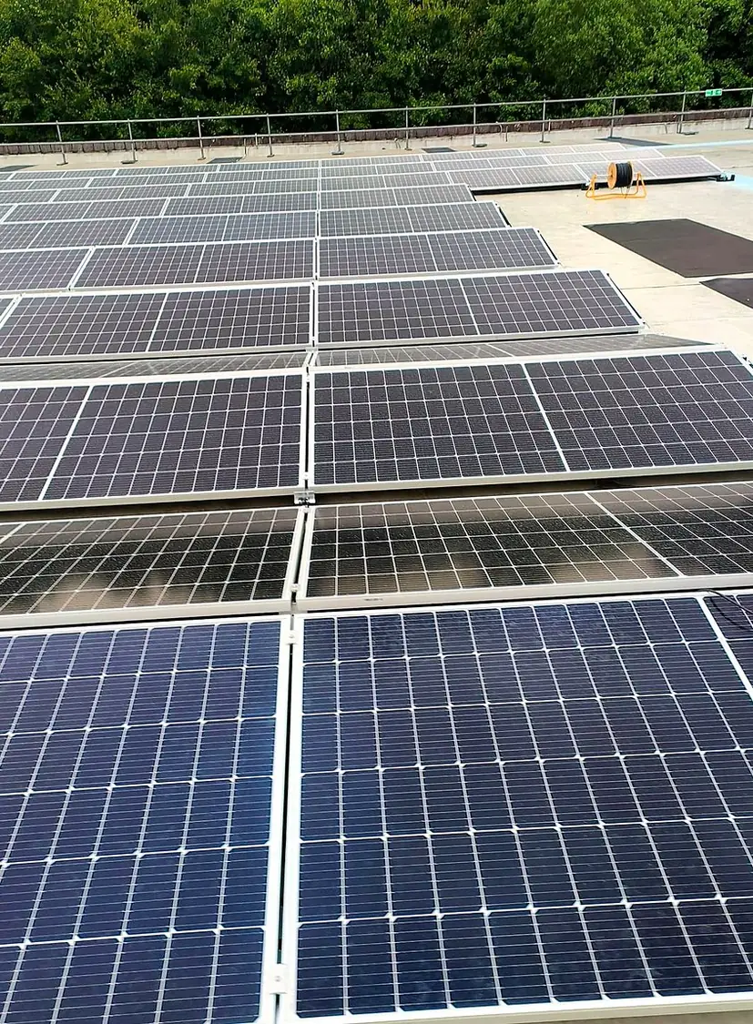 Close view along the module rows
